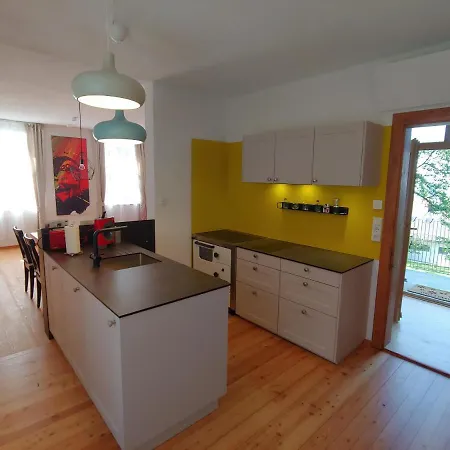 Zur Opernsaengerin بيت للعطل