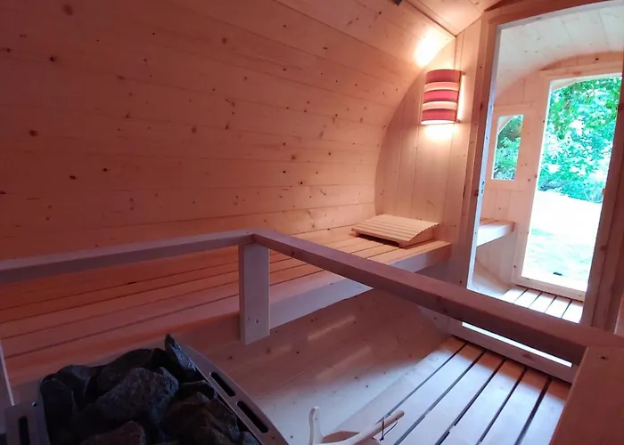 Zur Opernsaengerin *