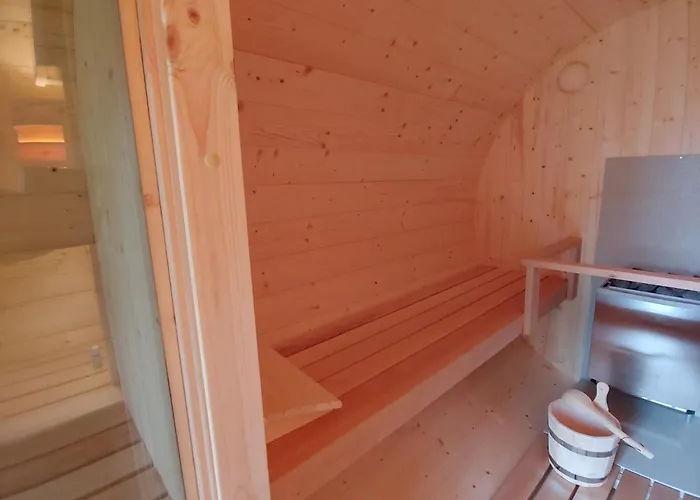 Zur Opernsaengerin *