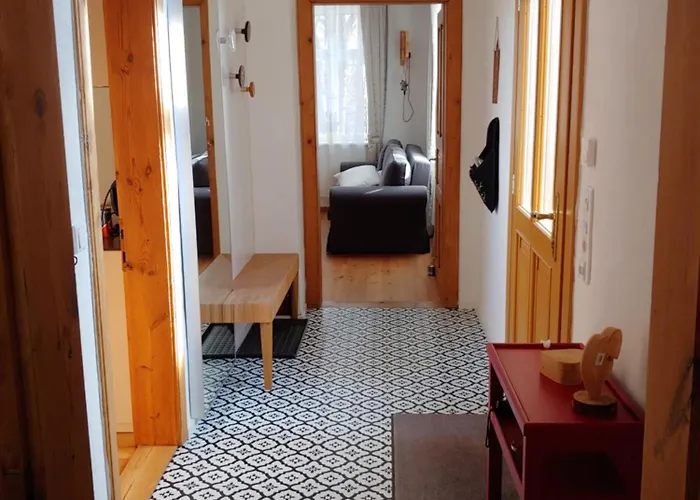 Zur Opernsaengerin * هارتبرج